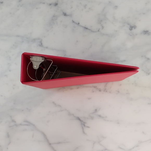 K&M Company Red 2.5" 3 Ring Binder w/2 Interior Pockets & Ready Index Dividers. - Picture 3 of 3